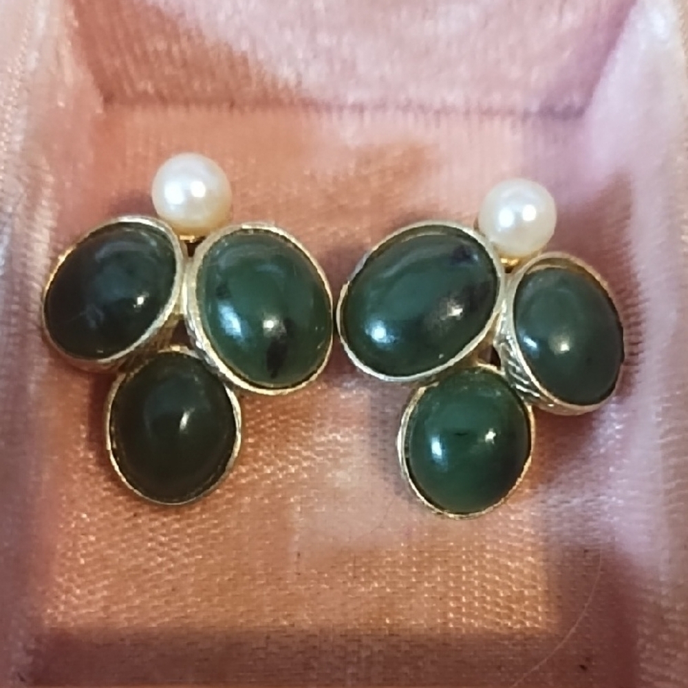 Chic Gold and Green Jade Clip On Earrings with Pearl Detail